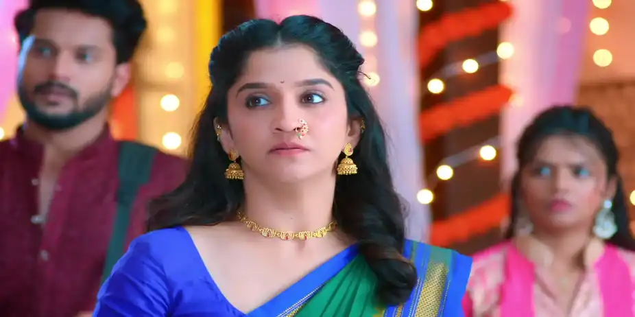 Padmini's Decision about Yuvraj's Engagement - Taarini