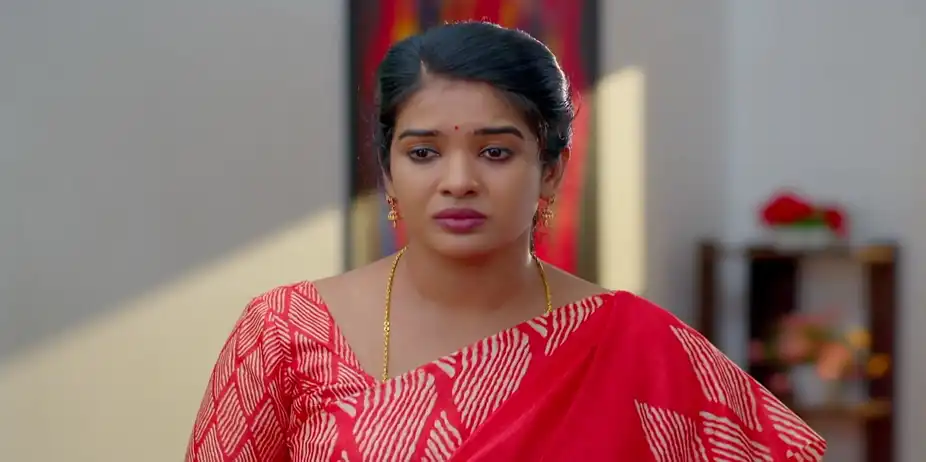 Haritha Lashes Out at Vandana - Manathe Kottaram