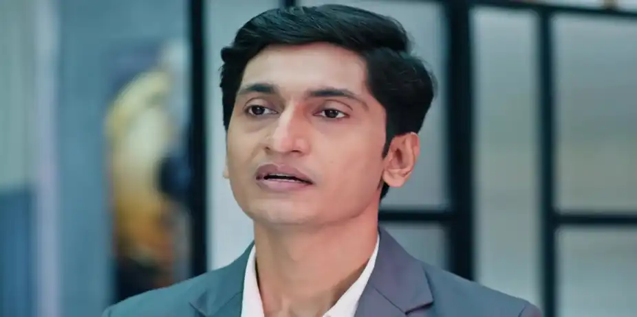 Satish’s Attempt to Console Nayantara - Kamali