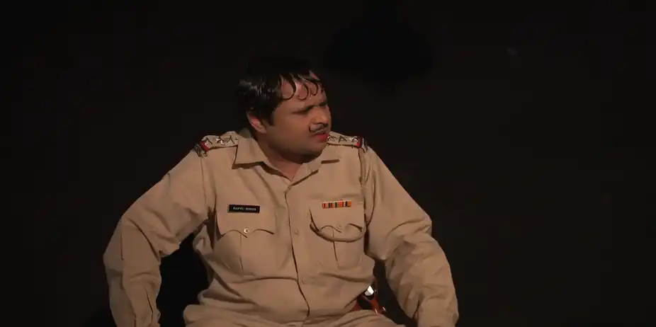 Happu Confiscates Stolen Diamonds from the Smuggler - Happu Ki Ultan Paltan