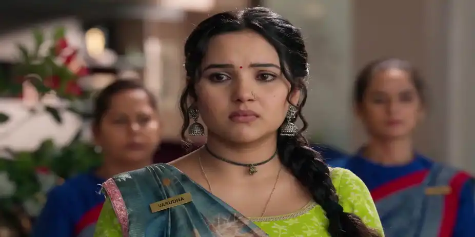 Vasudha S1 E371 - Hanumant Slaps Devansh