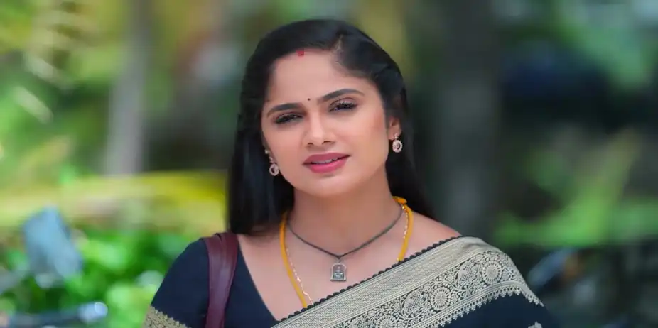 Rithika Berates Shiva - Ayali