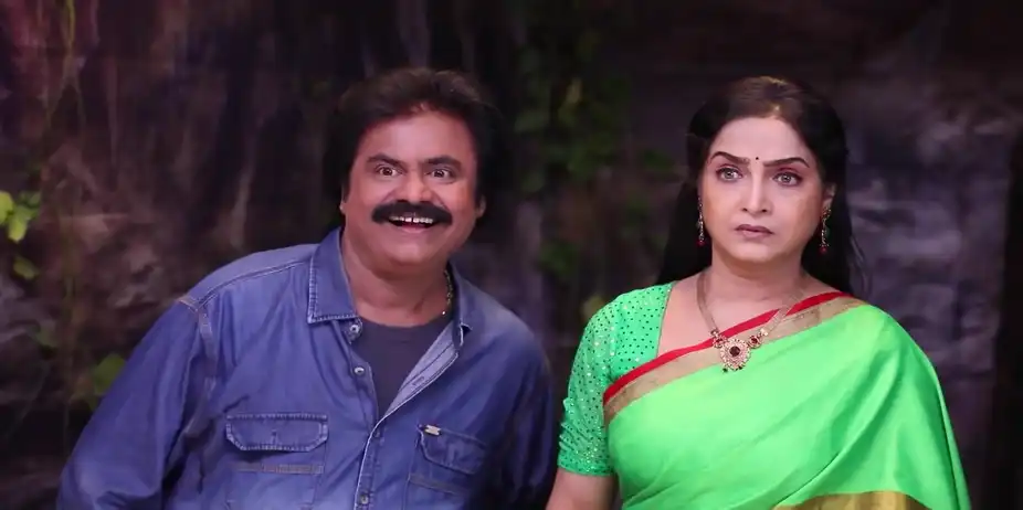 Mandakani Plots Against Durga - Maari