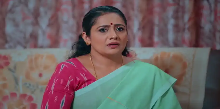 Nithya Lashes Out at the Reporter - Madhura Nombara Kattu