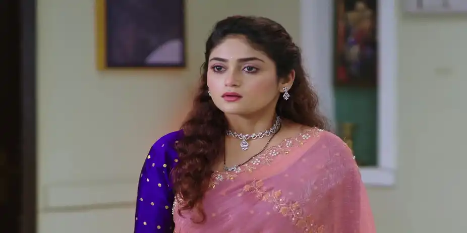 Paaru's Decision Upsets Aditya - Paaru