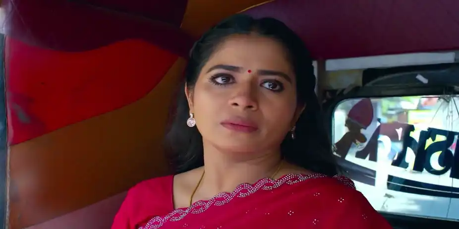 Indhu Motivates Jayanthi - Chinnan Siru Kiliye