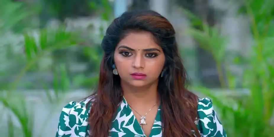 Bhanumathi Gives Sreeja an Idea - Paarijatham