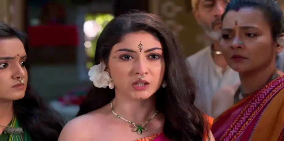 Bedeni Jyotsnar Amar Prem S1 E62 - Rohini Commands to Imprison Jyotsna