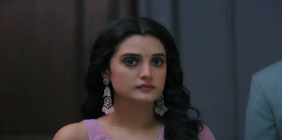 Unnati Denies the Theft Allegation - Jaane Anjaane Hum Mile