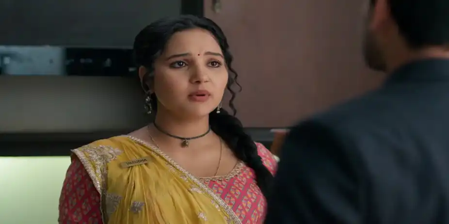 Vasudha Consumes the Kulfi and Faints - Vasudha