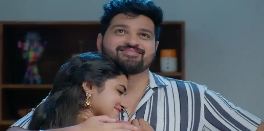 Varun Consoles Radhika - Snehapoorvam Shyama