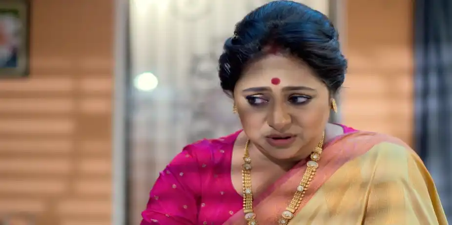 Indrani Breaks Down Before Ayushman - Kusum
