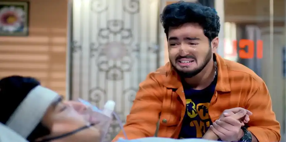 Ishan Pleads to an Unconscious Ayushman - Kusum