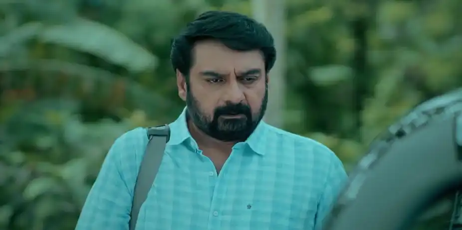 Mahadevan Lets Prathapa Varma Leave - Akale