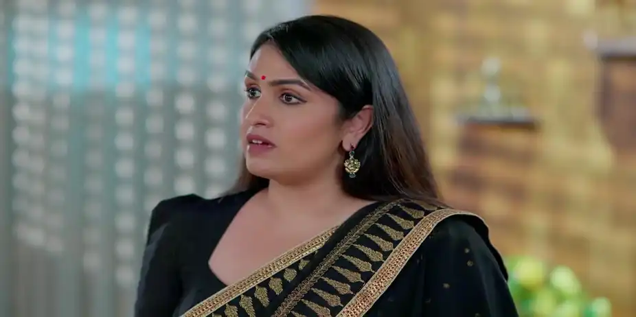 Gadha Throws Tantrums at Sithara - KrishnaGadha