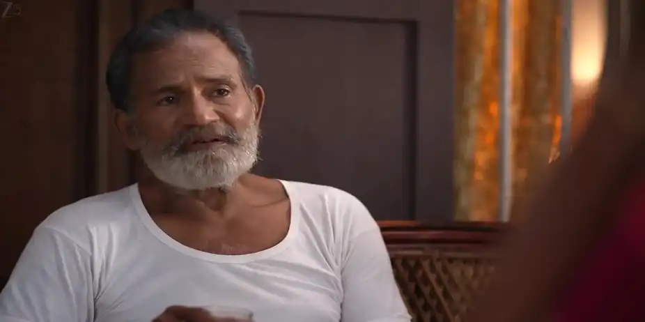 Gopalakrishnan Decides to Speak to Rajeev's Family - Kudumbashree Sharada