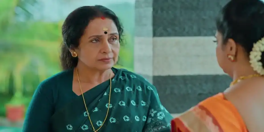Chandrika's Words Stun Urmila - Manathe Kottaram
