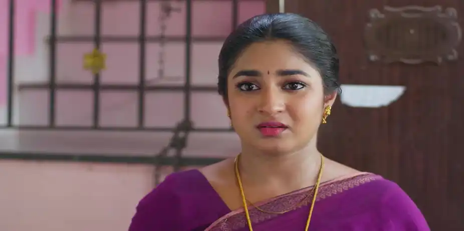 Indhu Rescues Karna - Chinnan Siru Kiliye