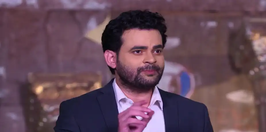 Raghav's Order for His Goon - Tu Khara Mun Chaai