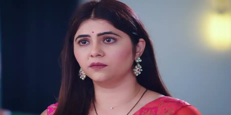 Tilottama Dismisses Aishwarya from the Company - Savalyachi Janu Savali