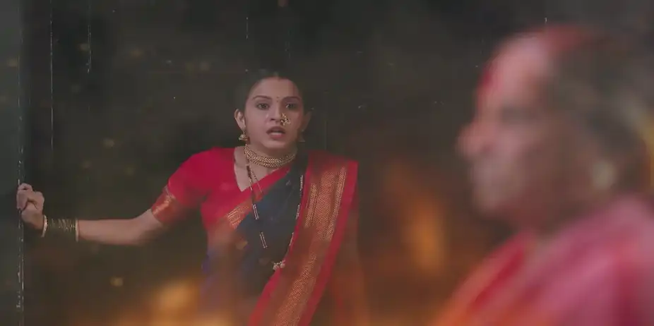 Meera Saves Devi Aaji - Tula Japnar Aahe