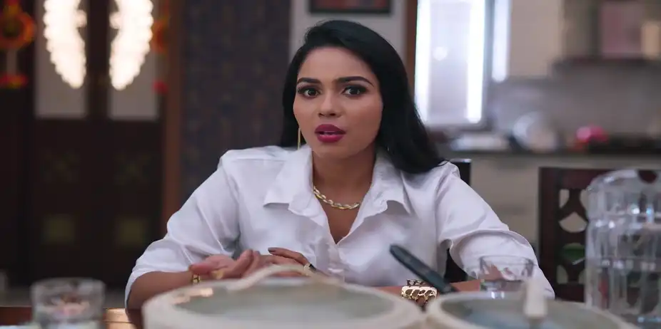 Gouthami Probes Abhimanyu about Ramadevi - Gowri
