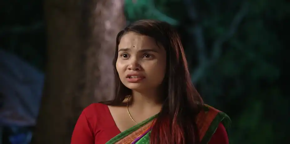 Sambhav Scolds a Woman - Suna Jhia