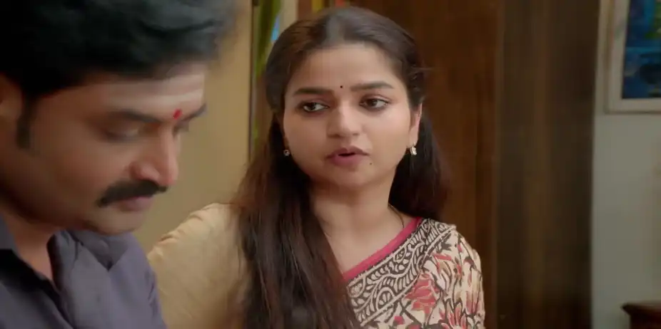 Saniyan Eavesdrops on Shanmugham - Anna