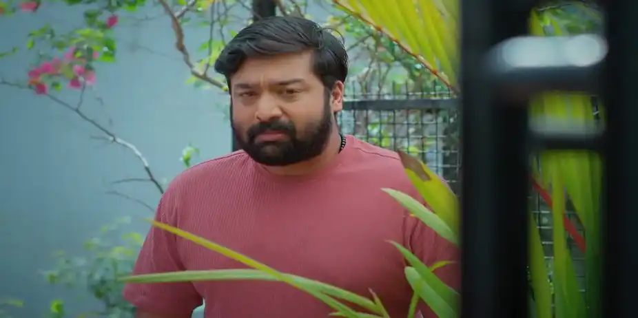 Manoj Overhears Jagatha's Conversation - Manathe Kottaram