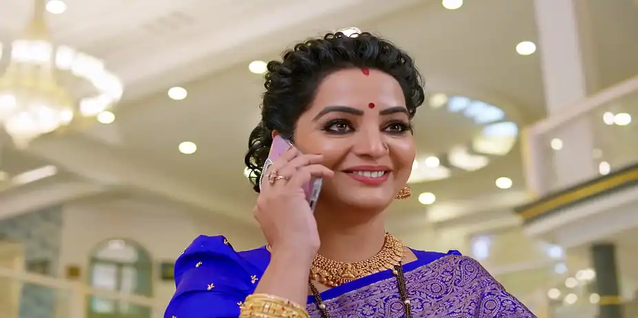 Ummadi Kutumbam S1 E326 - Sharanya Secures a Prestigious Deal