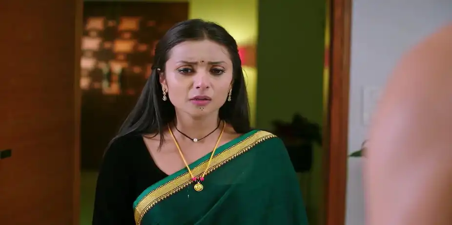 Madan Mocks Savitri - Shravani Subramanya