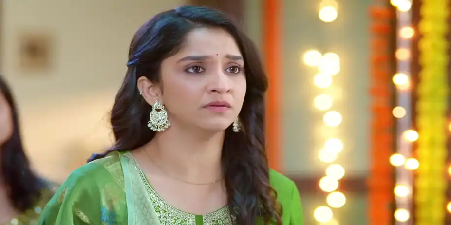Dayanand Gets Emotional Seeing Devaki's Photo - Taarini