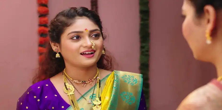 Priya Performs the Margashirsha Puja - Paaru