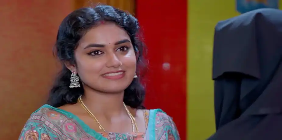 Varun Leaves His Phone at Shyama's - Snehapoorvam Shyama