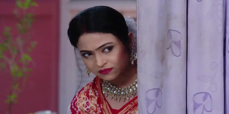 Priyambada Learns about Archana's Decision - Sathi Sata Janmara