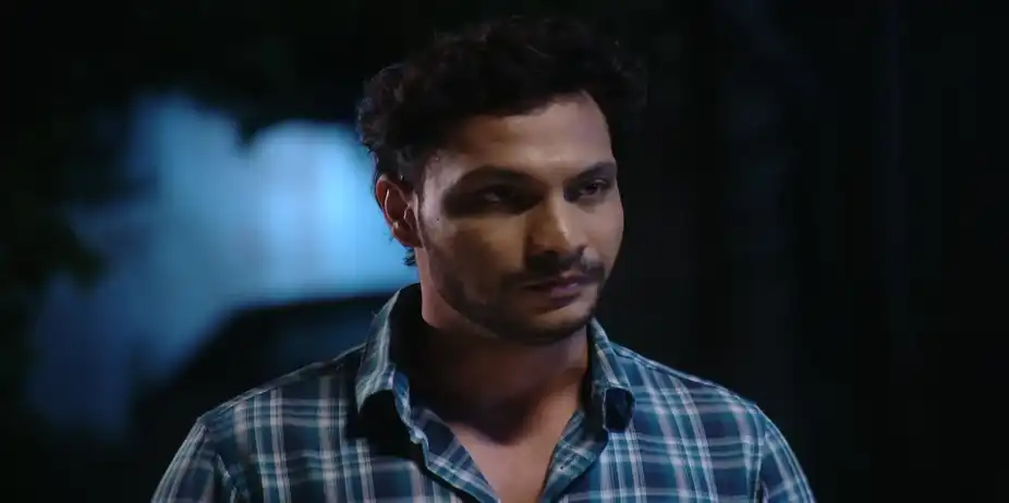 Sambhav Steals a Valuable - Suna Jhia