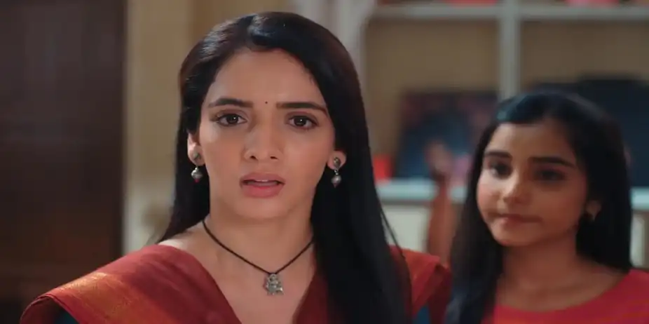Dadi Scolds Sampada - Jagadhatri