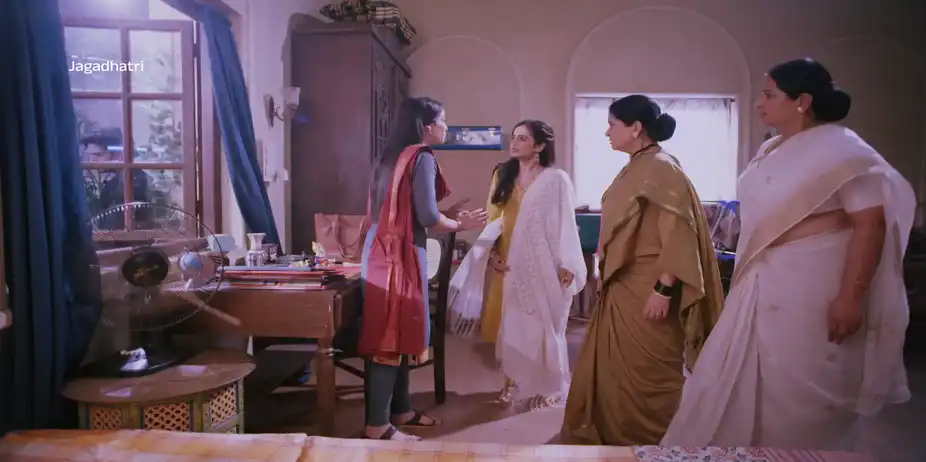 Sampada Finds Jagadhatri’s Gun - Jagadhatri - Promo