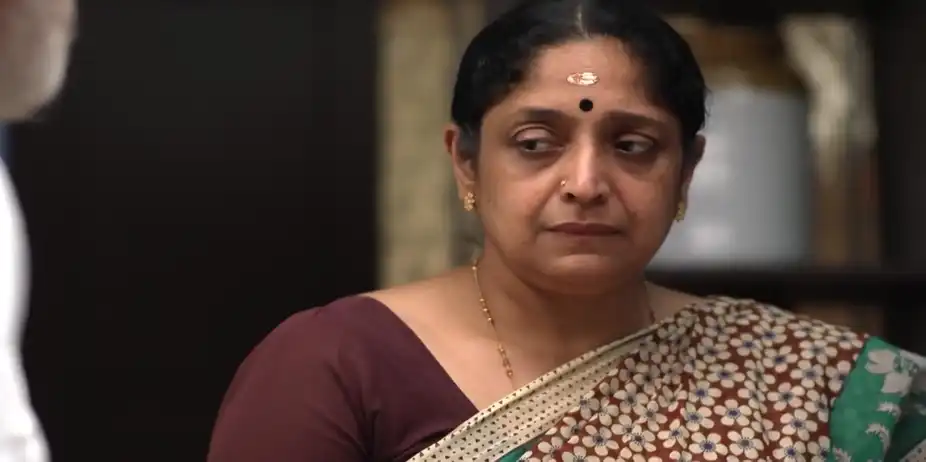 Gopalakrishnan Has a Word with Sharada - Kudumbashree Sharada