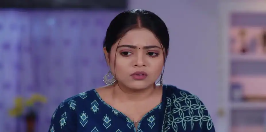 Upasana Grows Suspicious about Dev - Sathi Sata Janmara