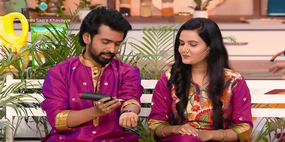 Tushar and Swati Deval Share Loving Moments - Amhi Sare Khavaiyee - Jodicha Mamla - Promo