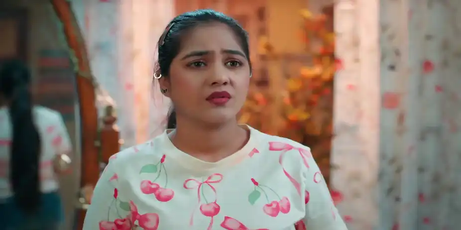 Mandakini Is Irked By Adhira's Music - Veen Doghatli Hi Tutena