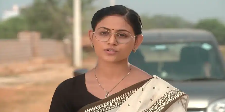 Priya Warns Bhawani - Suna Jhia