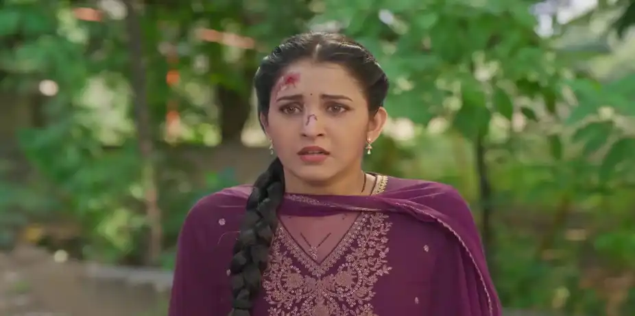 Atharva Saves Meera - Tula Japnar Aahe