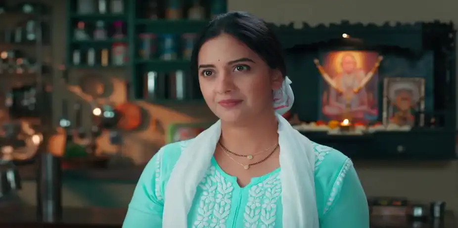 Dilip Praises Swanandi - Veen Doghatli Hi Tutena