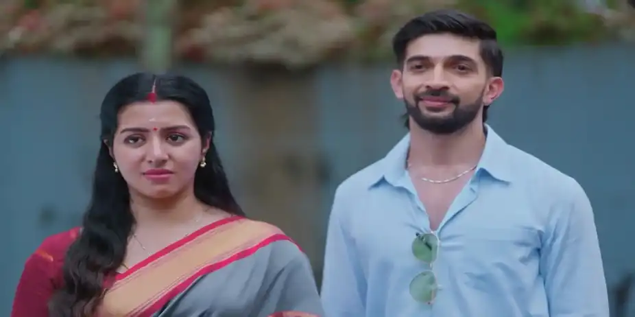 Gadha's Friends Mistake Krishna for Gadha - KrishnaGadha