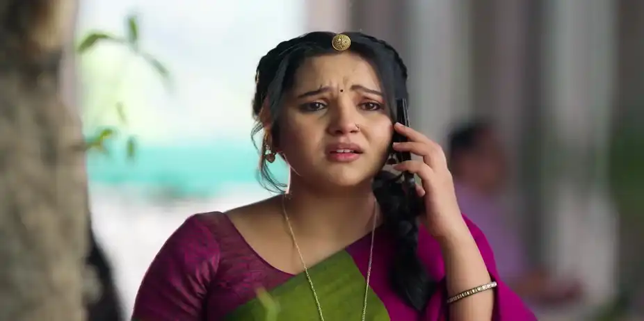 Vasudha Learns about Prabhat's Heart Attack - Vasudha