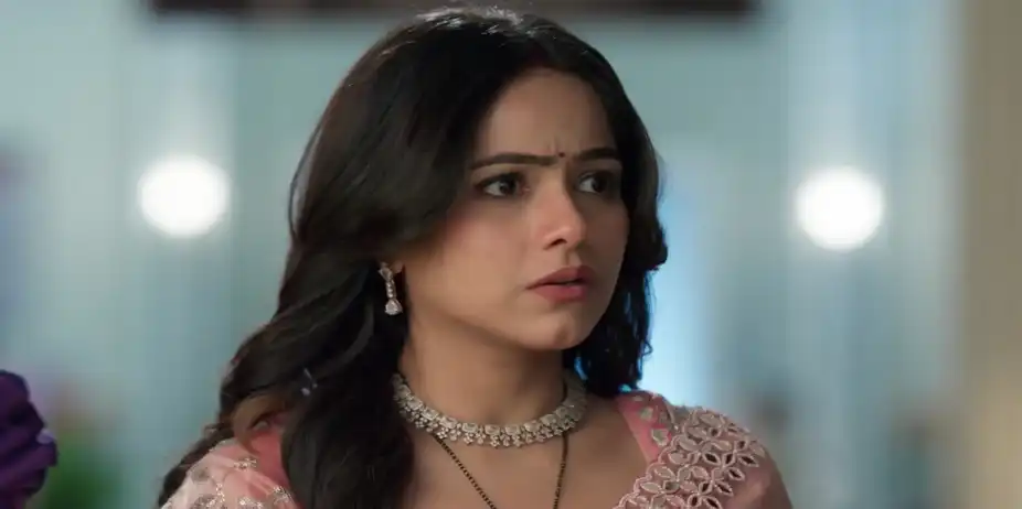 Vasudha Encourages a Nervous Divya – Vasudha