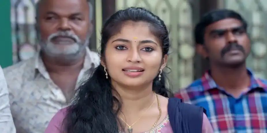Viji Argues with the Election Officer - Veera