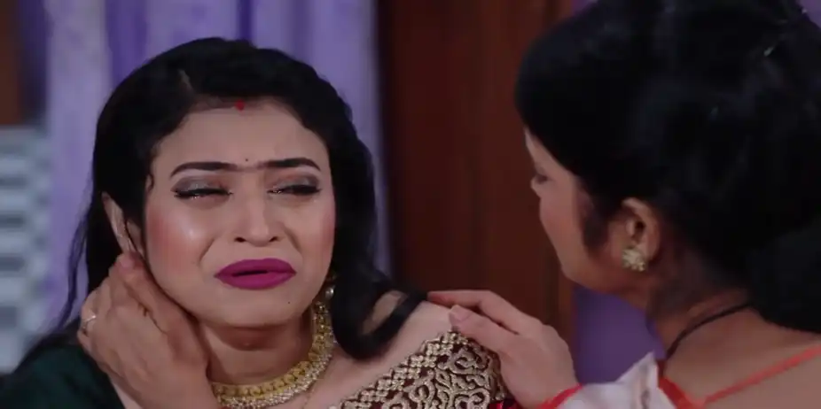 Rosy Manipulates Priyambada - Sathi Sata Janmara